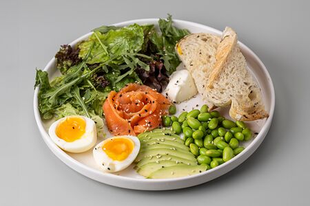 Завтрак с лососем