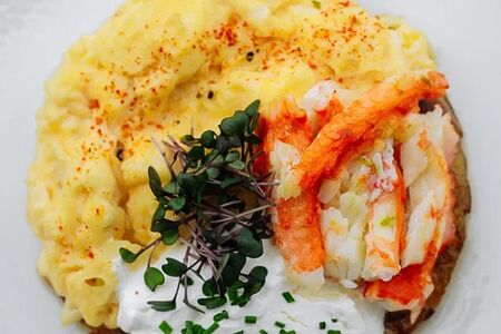 Картофельный драник с крабом 