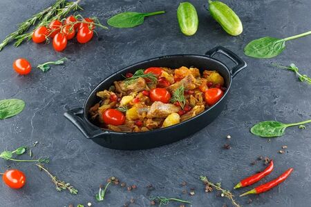 Жаркое по-деревенски из бараньих ребрышек