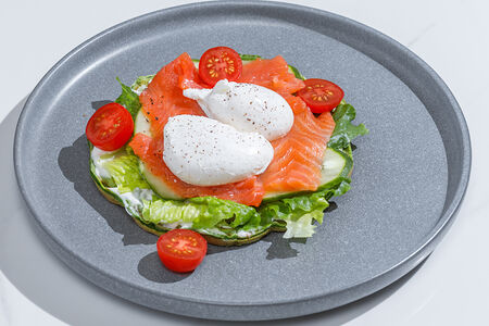 Завтрак с лососем и крем-чиз