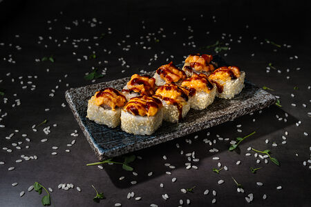 Гриль-ролл с лососем Люкс