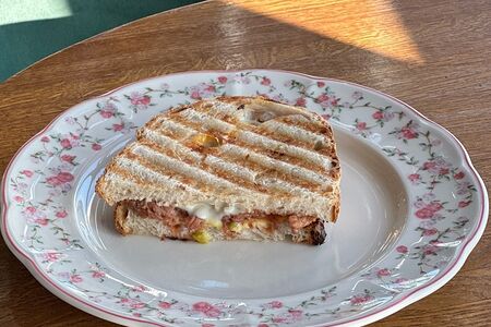 Сэндвич Гриль чиз с рваной говядиной