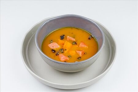 Крем-суп из тыквы с лососем