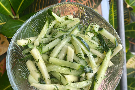 Салат Яблоко с огурцом