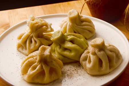 Хинкали с сыром и шпинатом