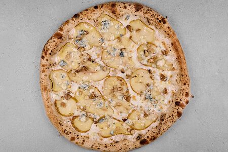 Груша-горгонзола 