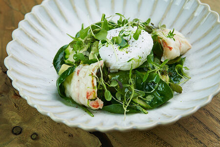 Зелёный салат с креветкой