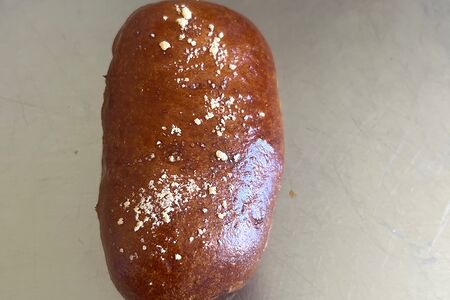 Пирожок с яблоком и корицей