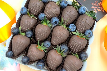 Клубника в шоколаде Callebaut №165-12