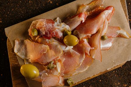 Мясо сырокопченое