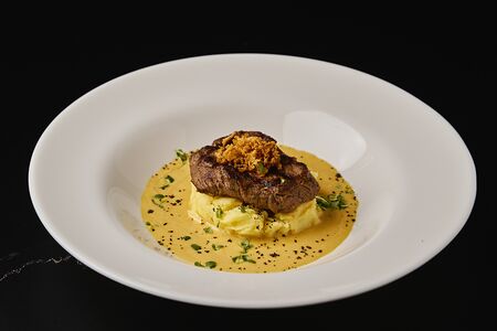 Медальон из телятины