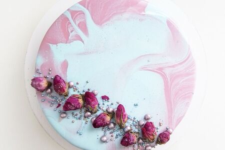 Муссовый торт с розой Тёплая осень 