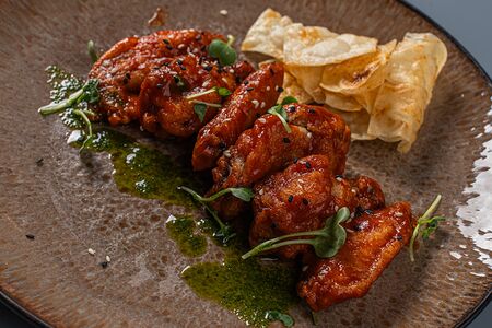 Крылья острые