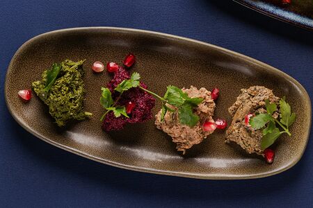 Ассорти пхали