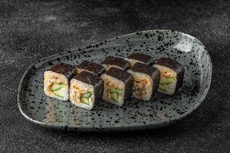 Острый ролл с угрем