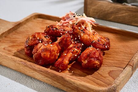 Куриные крылья в абрикосовой карамели