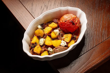 Томлёный ягненок с картофелем