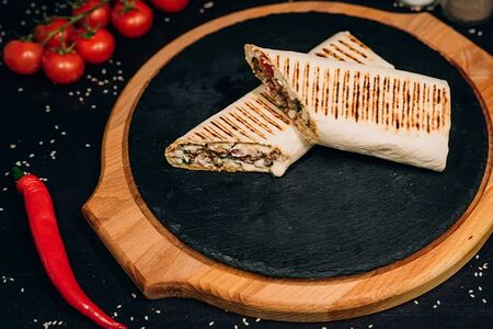 Шаурма пикантная с сыром