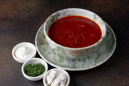 Кубанский борщ с копченой сметаной