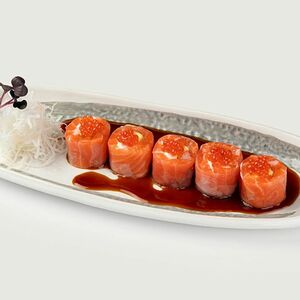 Спринг роллы с лососем