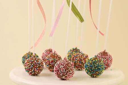 Кейк-попс молочный