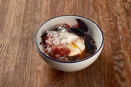 Лобио с яйцом пашот