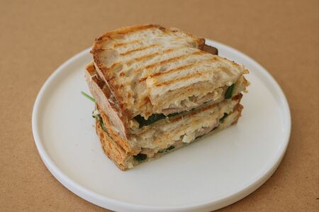 Сэндвич на тартине с индейкой