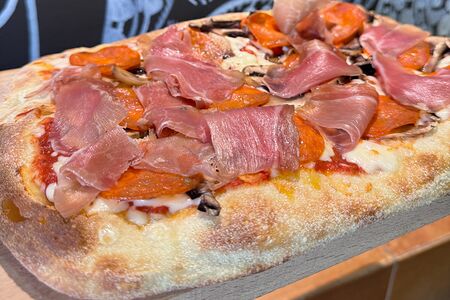Римская Прошутто и пеперони