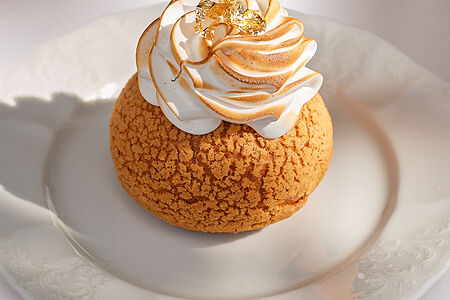 Заварное пирожное Шу с лимонным кремом