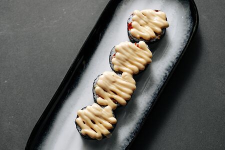 Ролл с креветкой темпура