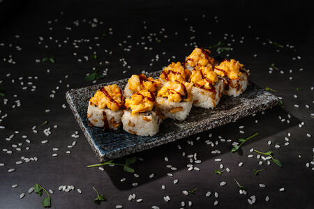 Гриль-ролл с тигровой креветкой Люкс