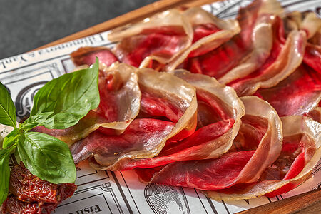 Сыровяленая мраморная говядина