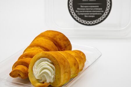 Рожки с творожным кремом