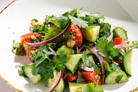 Тбилисский салат с грецким орехом