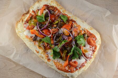 Приза с говядиной и халапеньо 