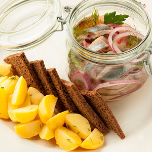 Сельдь с картофелем