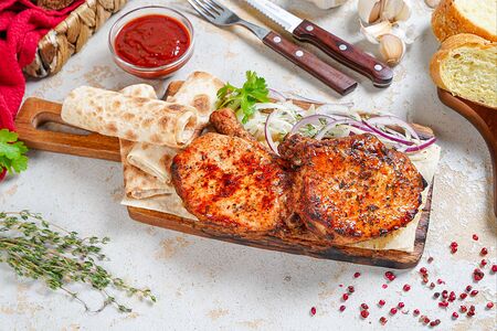 Шашлык из свинoй корейки