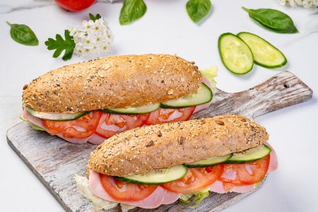 Багет мультизерновой с ветчиной из индейки