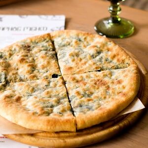 Хачапури с зеленью и сыром