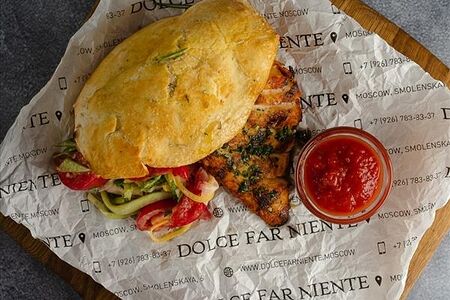 Куриная грудка со свежими овощами