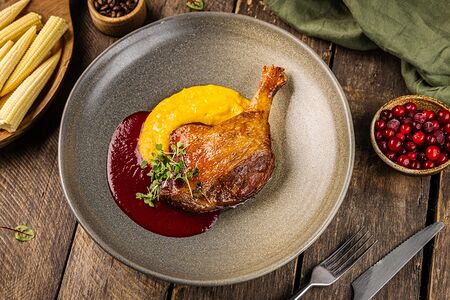 Утиная ножка конфи