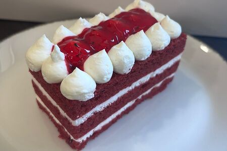 Пирожное Красный бархат