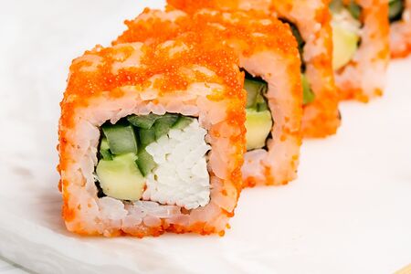 Калифорния (начинка на выбор)