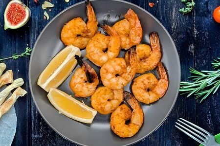 Креветки на мангале