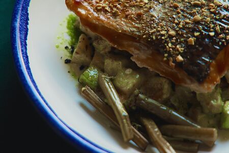 Омуль с ризотто из корнеплодов 