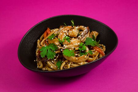 Лапша пшеничная с морепродуктами  