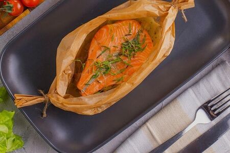 Стейк из мурманской форели со спаржей