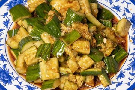 А2 Огурцы с чесноком битые