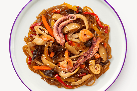 Бататовая лапша с морепродуктами