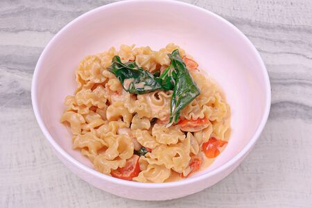 Каламари, креветки, шпинат